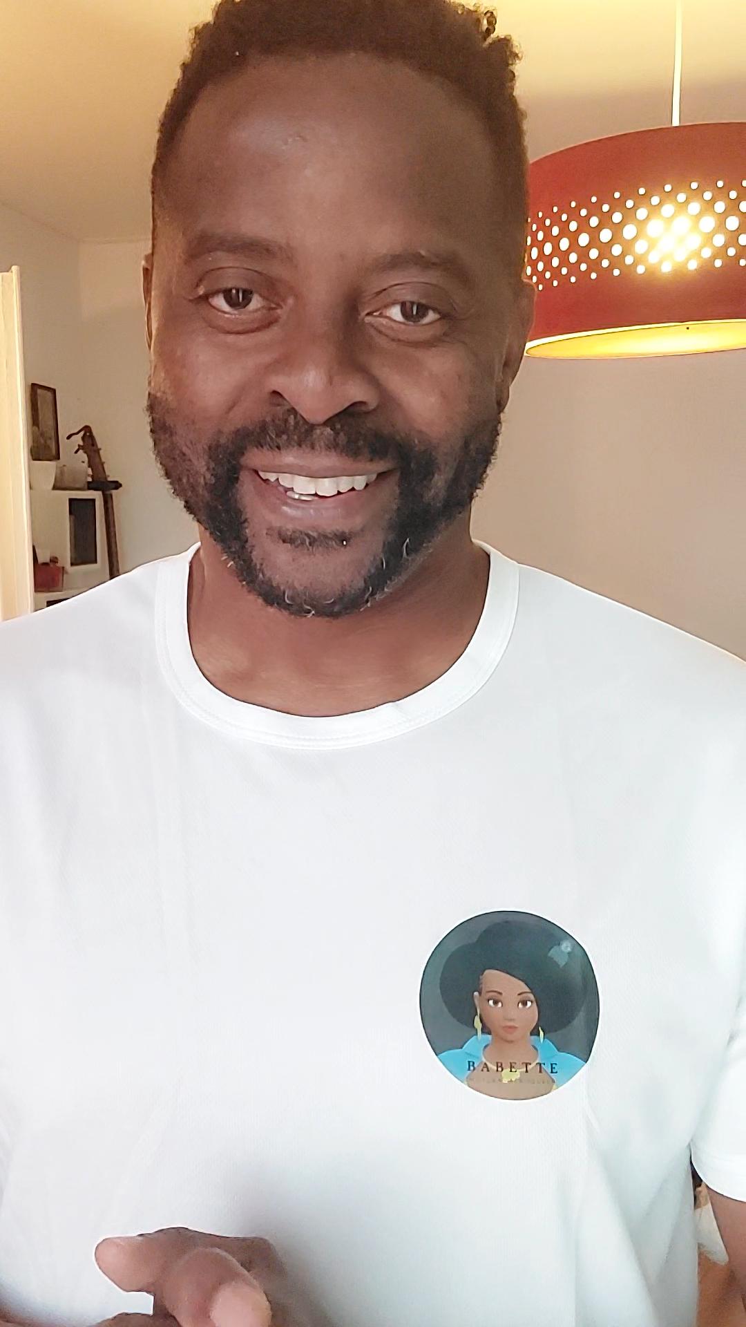 sobre blanc -t shirt Babette Motika AfroQueen (3)